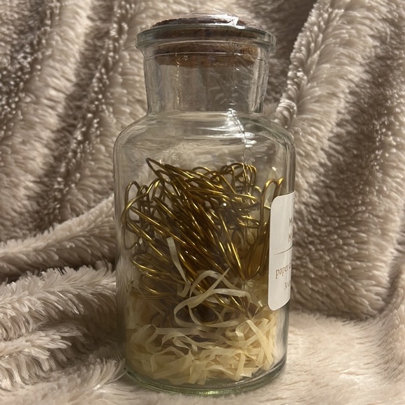 DISNEY Minnie Mouse Bow Paper Clips - Picture 3 of 3